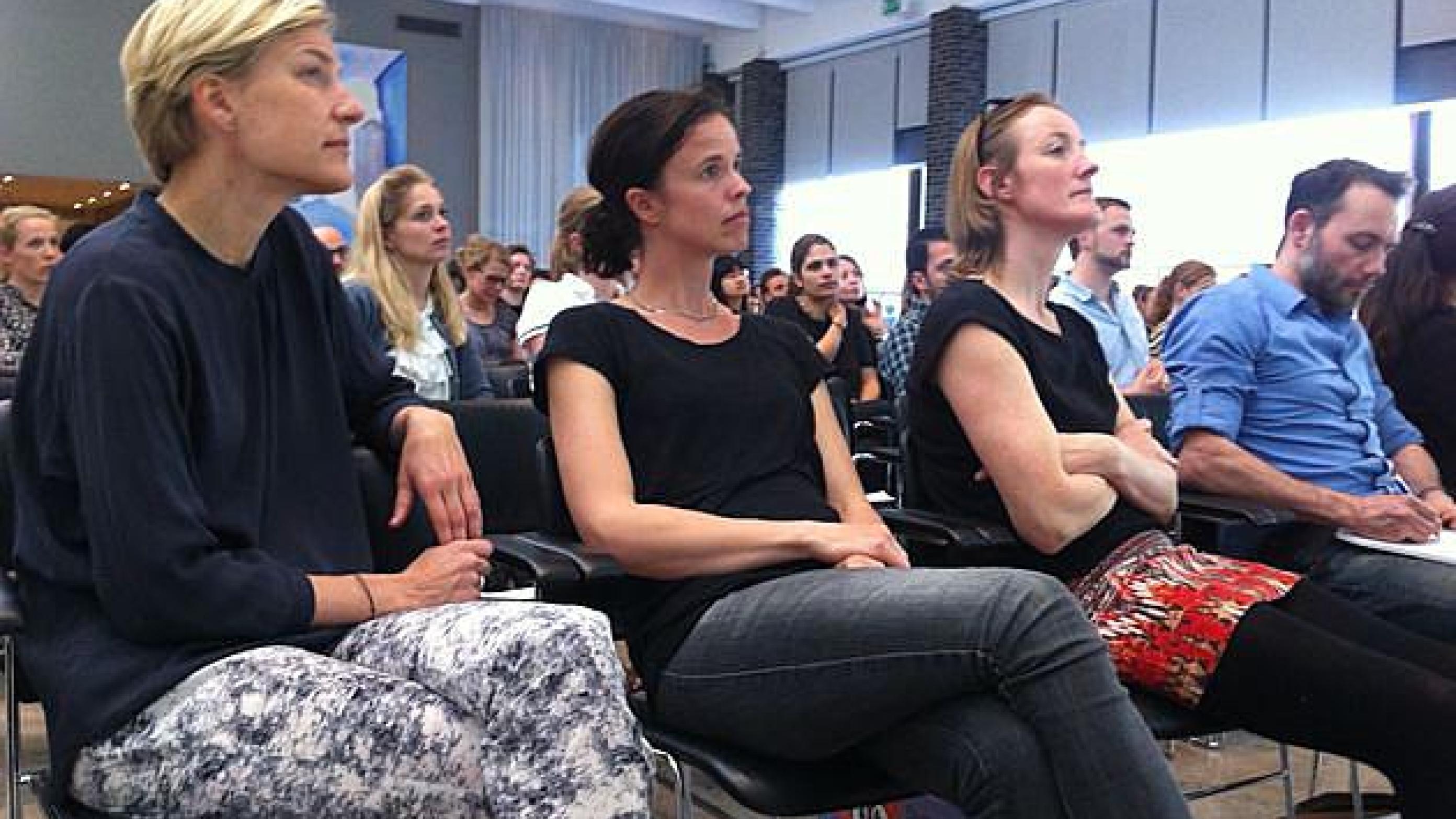Omkring 200 yngre læger dukkede i går op til Yngre Lægers medlemsmøde i København om, hvordan det er at arbejde i industrien.