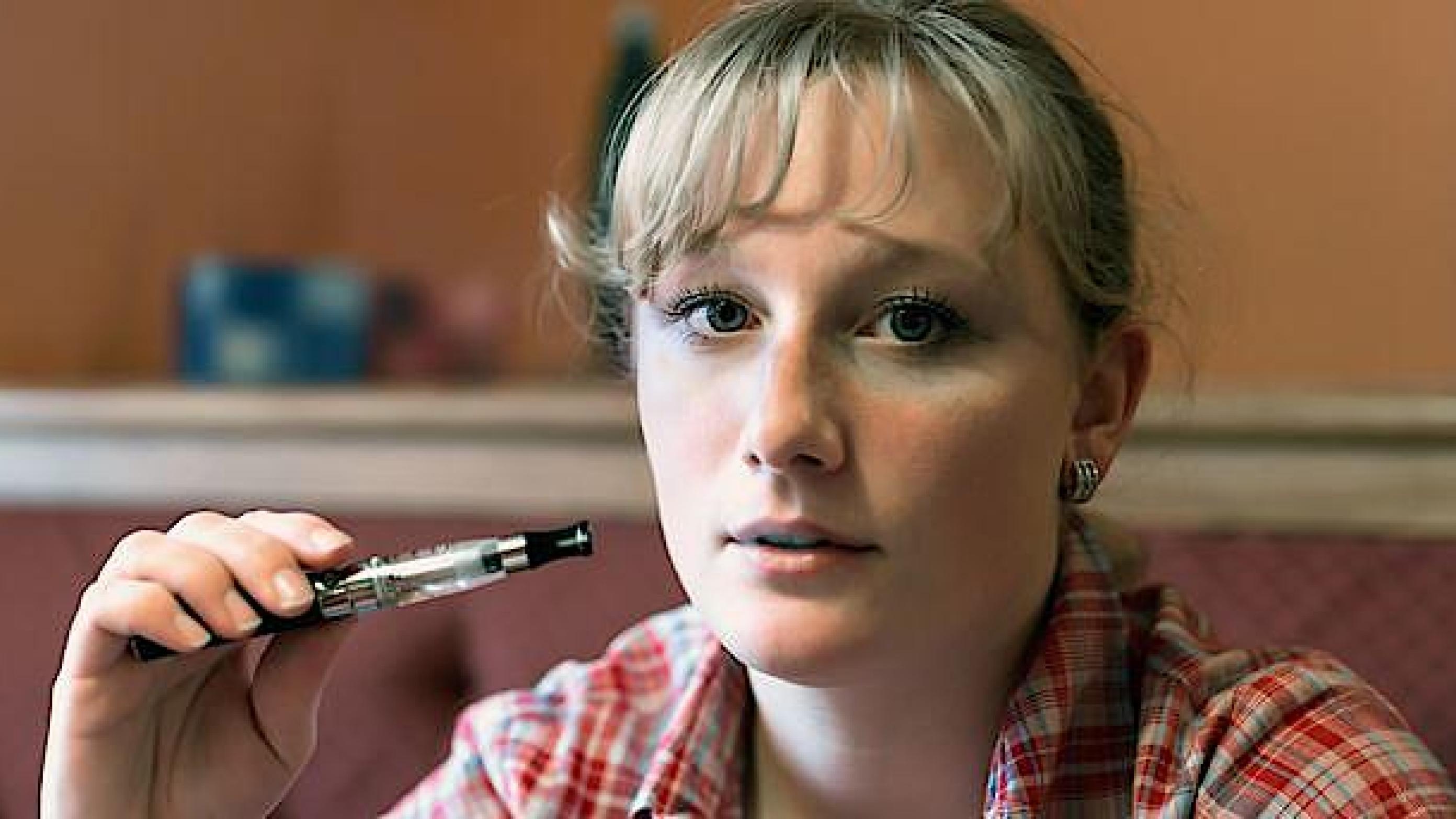 "Der er ingen tegn på, e-cigaretter rekrutterer nye, unge rygere". Foto: Colourbox