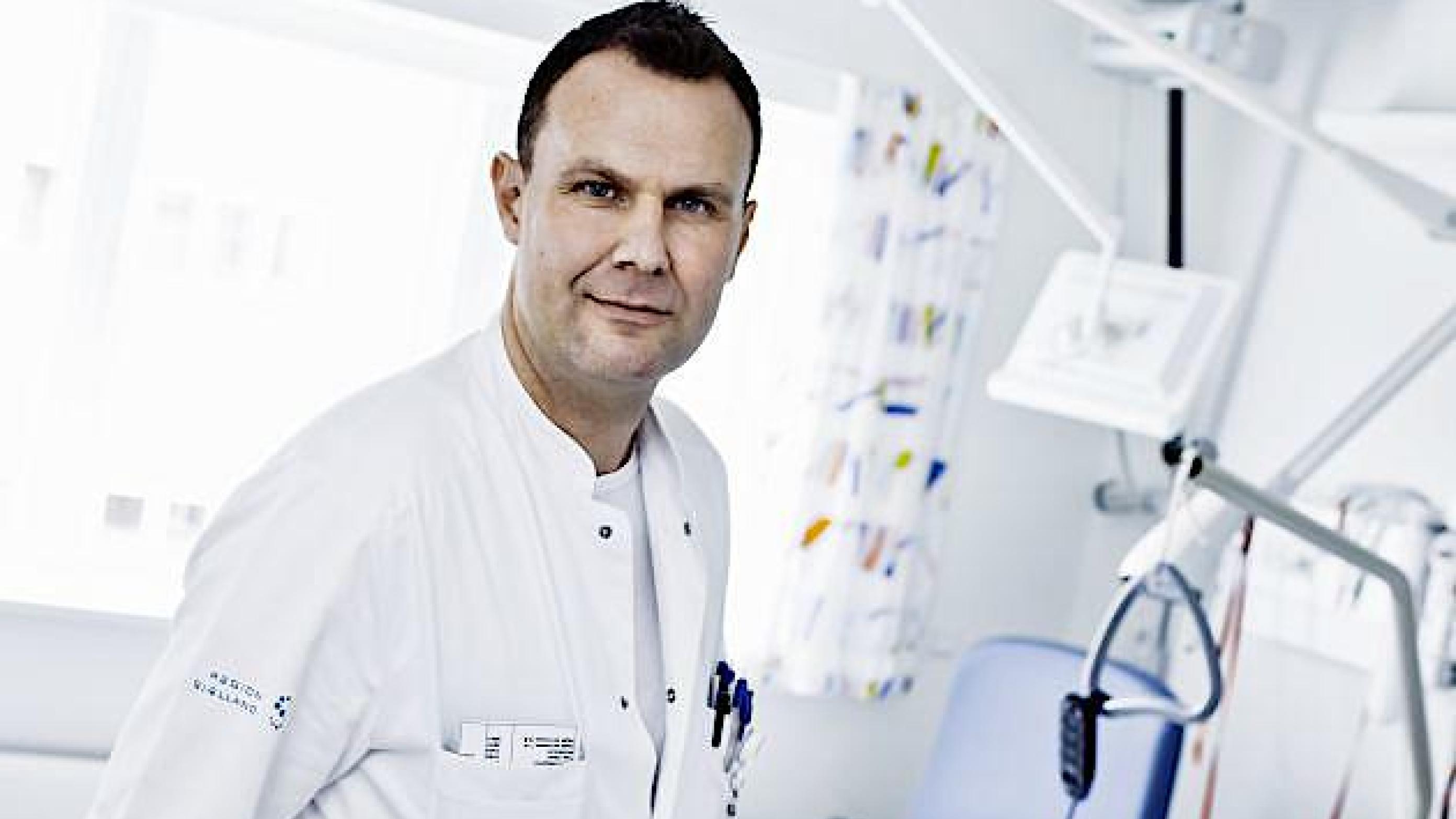 Læge Bo Bengtsson har været med til at teste enestuer på det kommende Universitetssygehus Køge. Foto: Claus Boesen
