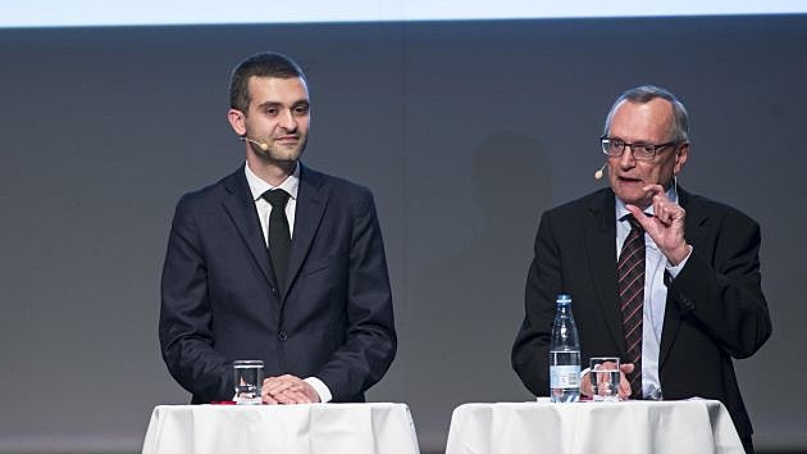 Formanden for Lægeforeningen, Andreas Rudkjøbing, og formanden for Danske Regioner, Bent Hansen (S). Foto: Palle Peter Skov