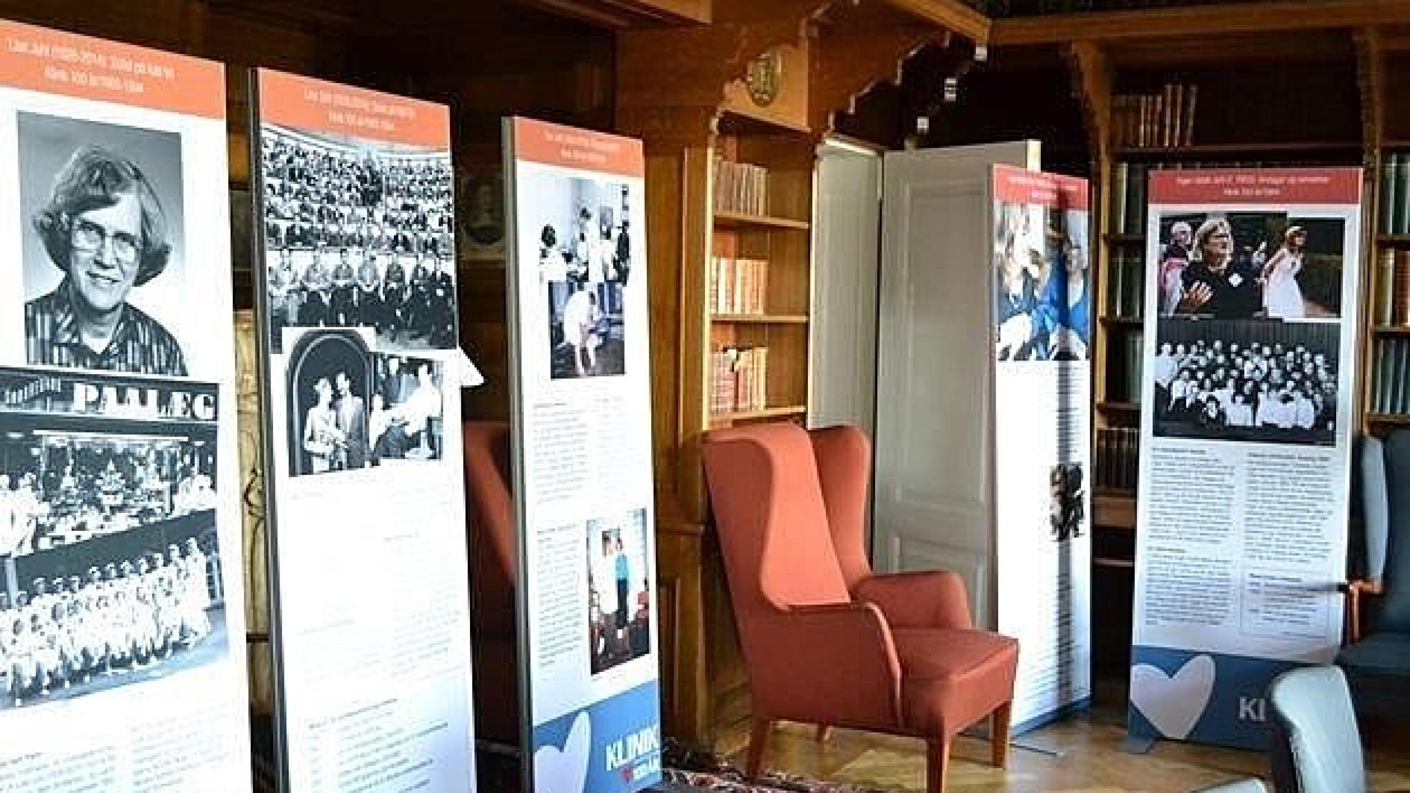 Domus Medica - her Biblioteket - huser i øjeblikket en udstilling om en lægeklinik, der uden afbræk har haft kvinder i staben i 100 år. 