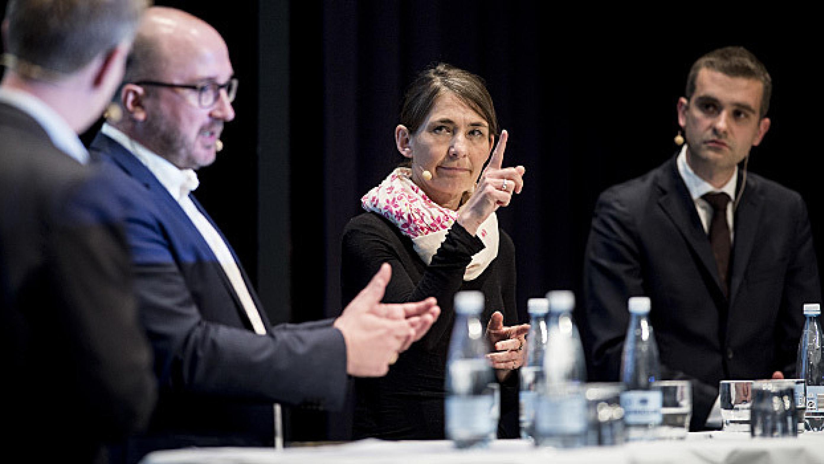 KL's Kristian Heunicke, regionernes Charlotte Fischer (R)  og Andreas Rudkjøbing i debat om psykiatrien. Foto: Palle Peter Skov.