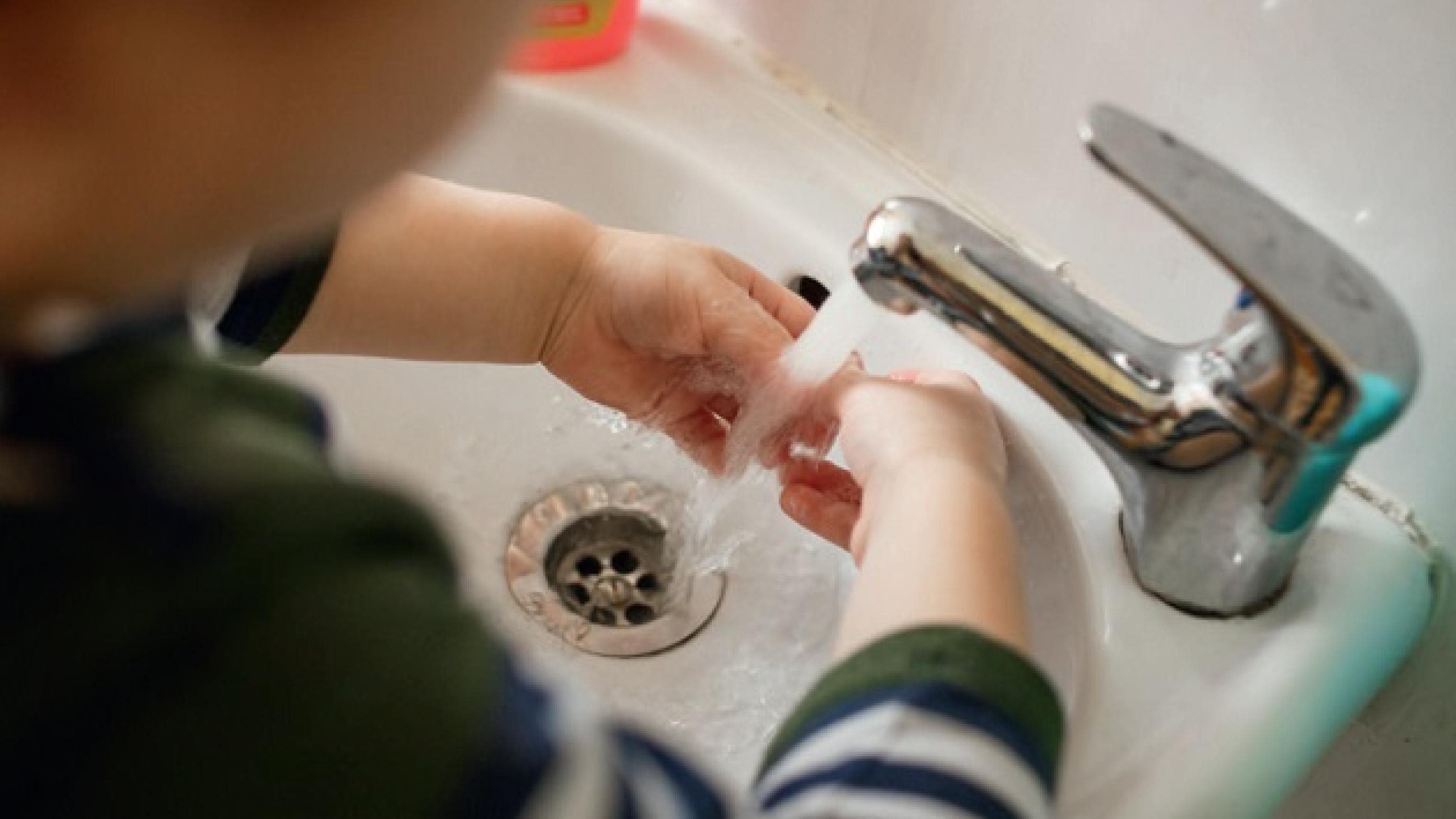 © Hyppig og ritualiserethåndvask ses ofte hos børn og unge med obsessiv kompulsiv lidelse.
