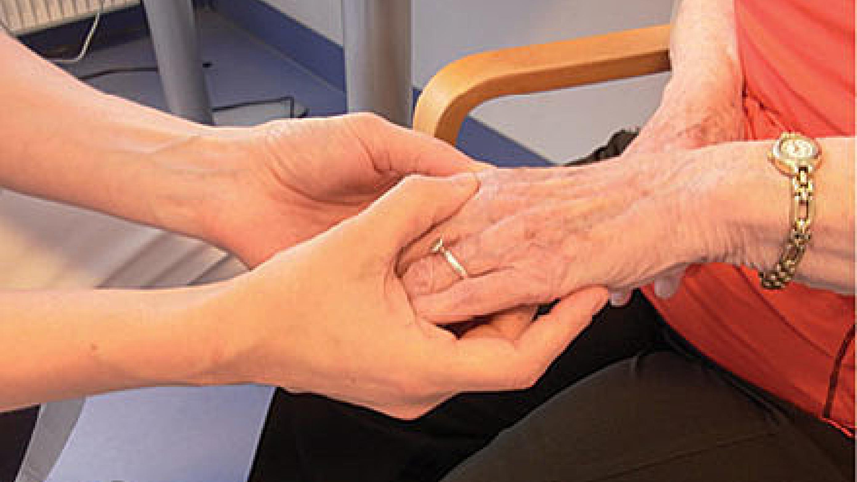 Ætiologien og udviklingen af reumatoid artritis er kun delvist kendt.