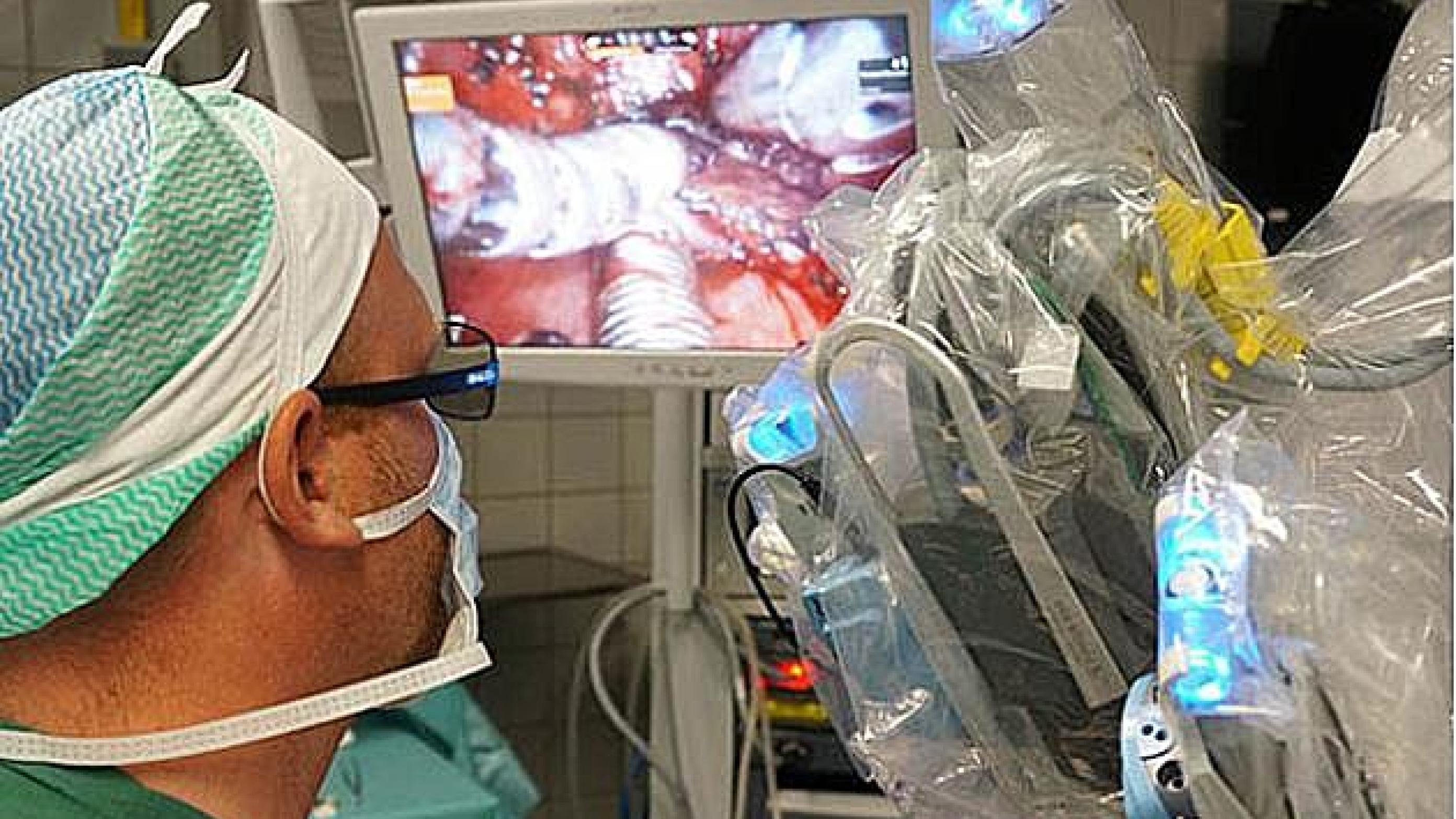Transoral robotkirurgi hos en patient med mundsvælgkræft.