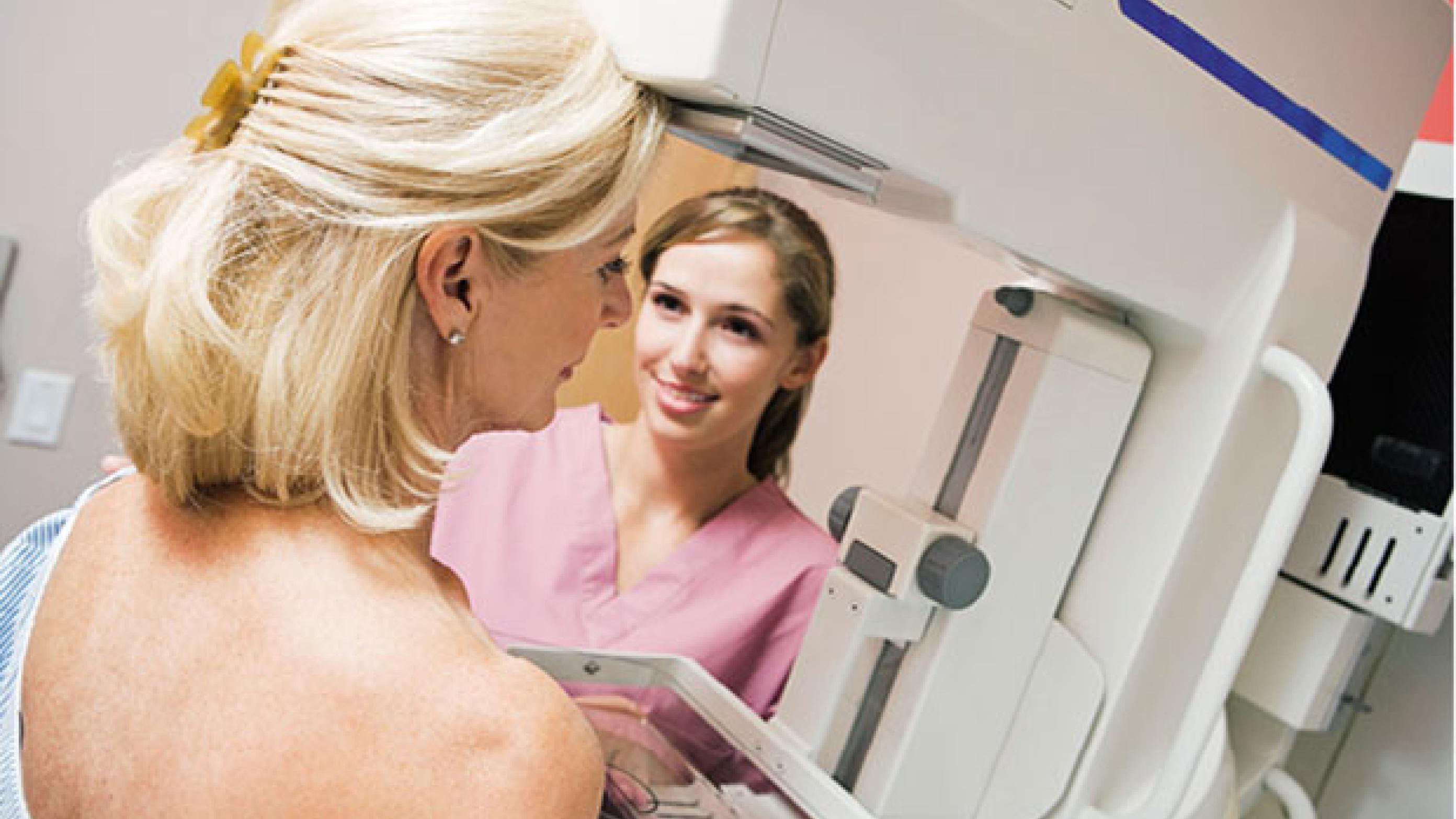 Mammografisk undersøgelse af brystet (bragt med tilladelse fra Kræftens Bekæmpelse).