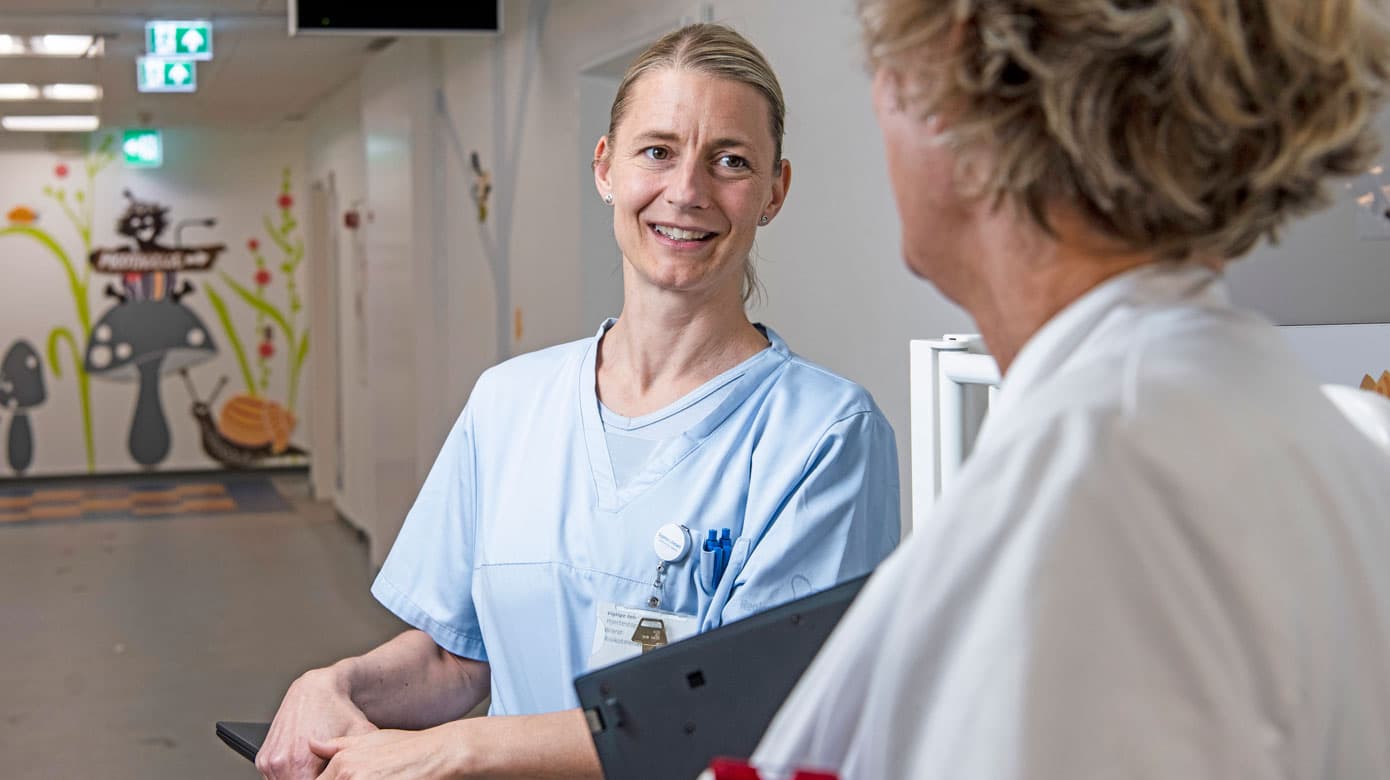 Ditte Roth Hulgaard er optaget af fællesskab og foreningsliv og har fingrene med i mange forskningsprojekter. Hun har i årevis beskæftiget sig med funktionelle lidelser hos børn og skal fra 1. maj være børnepsykiater i pædiatrien. Foto: Palle Peter Skov. 