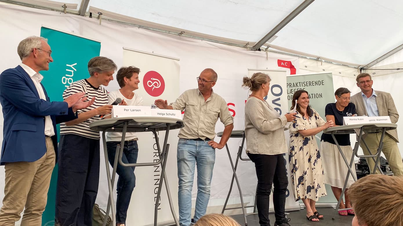 Helga Schultz, YL, Camilla Rathcke, LF, Susanne Wammen, OL, Jørgen Skadborg,  PLO m. fl. i en af mange debatter. Foto: Lægeforeningen