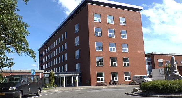 Region s Nordjylland flytter de sidste medicinske senge fra sygehus Himmerland i Farsø til matriklen i Hobro. Sygehus Himmerland  nedlægges, og sygehusene i Farsø og Hobro (billedet) opsluges af Aalborg Universitetshospital. (Foto: Region Nordjylland)