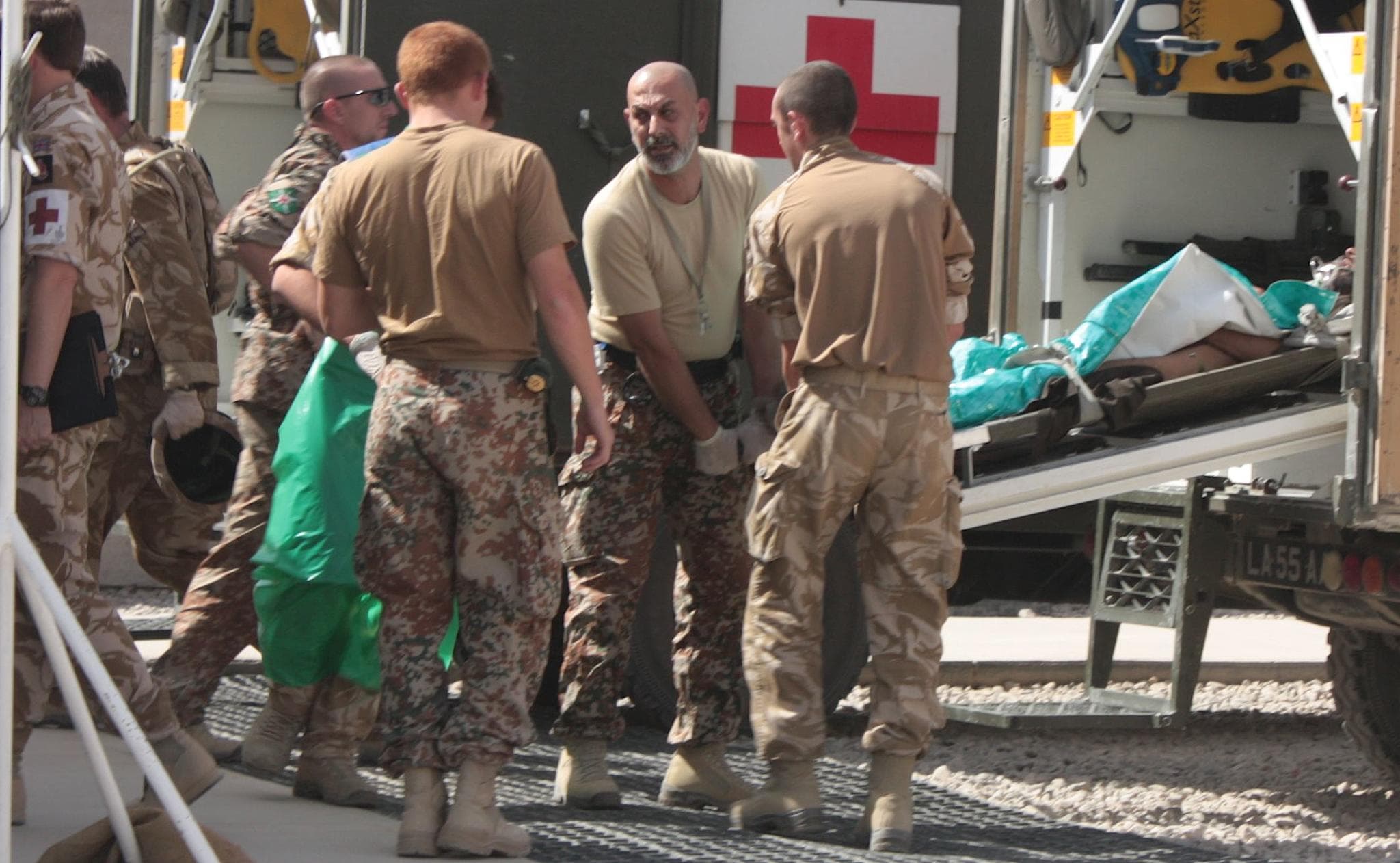 Forsvarets problemer med at rekruttere læger kan true fremtidige missioner i udlandet. Felthospitalet i Camp Bastion, 2009. Foto: Klaus Larsen