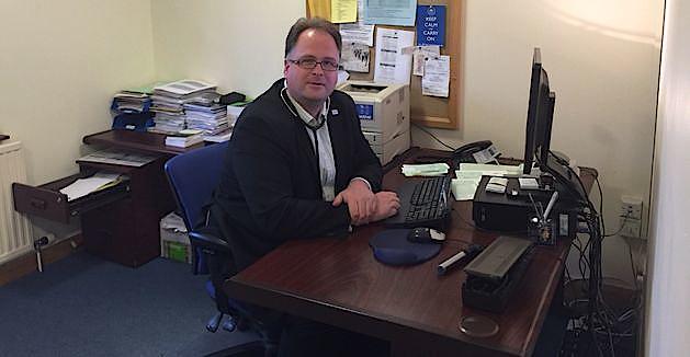 Praktiserende læge i Lancashire David Wrigley har netop mistet en 46-årig kollega. Hun blev træt af presset og vil nu jobbe som vikar. Foto: Ash Trees Surgery.