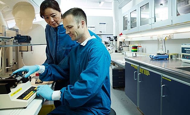 Medicinalvirksomheder - som bl.a. danske Novo Nordisk - har begyndende problemer med at skaffe danske læger. Derfor skal fem-årsfristen væk, mener Lif. Foto: Novo Nordisk.