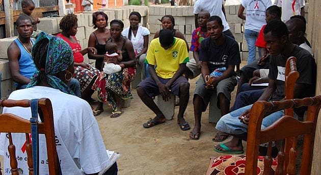 Hiv/aids-undervisning i Angola. Foto: USAID