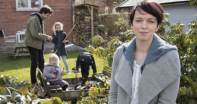 Siv Jørgensens ph.d. gør livet med hus, mand og tre børn langt mere fleksibelt, end hvis hun havde været i hoveduddannelse. Foto: Heidi Lundsgaard.