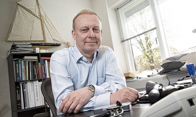 Michael Schmidt, paktiserende læge i Kerteminde, fik sig en overraskelse den 1. april i år. Og det var ikke en aprilsnar. Foto: Heidi Lundsgaard
