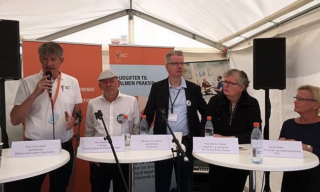Niels Ulrich Holm, næstformand i PLO, Ove Gaardboe, overlæge i Dansk Selskab for Patientsikkerhed, Michael Teit Nielsen fra Ældre Sagen, Henriette Ry Nielsen, hospitals- og sognepræst og Karen Stæhr fra FOA.