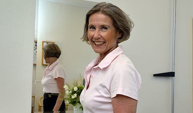 Praktiserende læge Hanne Kampmann drev i mange år landpraksis i Bording sammen med sin mand, der dog for få år siden måtte stoppe på grund af sygdom. Hanne Kampmann på 71 år har dog ingen planer om at stoppe. Foto: Jørgen Ploug.