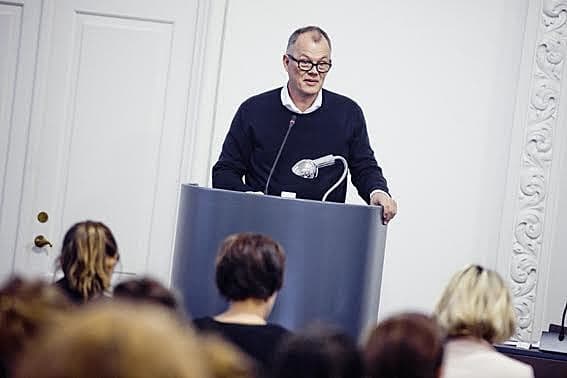 Morten Hedegaard var den første taler på høringen på Christiansborg om situationen på landets fødeafdelinger. Foto: Claus Boesen