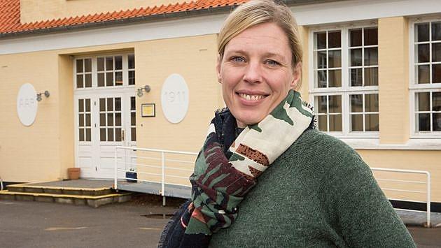 Belenda Jørgensen, som er sygeplejerske, bemander lægeklinikken i Nysted med tæt kontakt til praktiserende læge i Nykøbing F, Peter Wied. Foto: Finn John Carlsson.