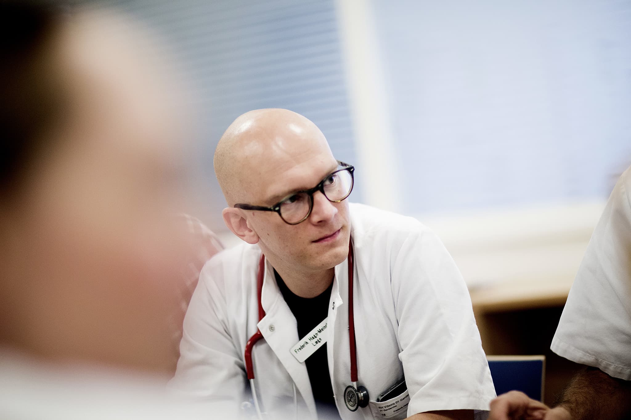 Frederik Hagn-Meincke bruger cirka et kvarter på forberedelserne til Dagens Case. Første gang han skulle fremlægge Dagens Case, brugte han en time, griner han. 