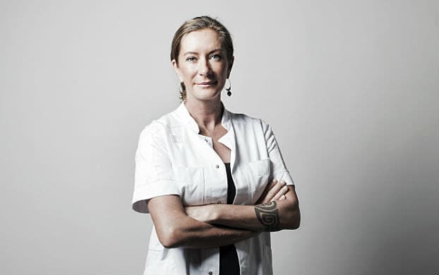 Tina Horsted, speciallæge i anæstesi, er 100 pct. fortaler for brugen af cannabis i smertebehandling og åbnede for to år siden sin første smerteklinik. Sammen med sin partner er hun ved at oprette klinikker i både Danmark, Sverige og Norge