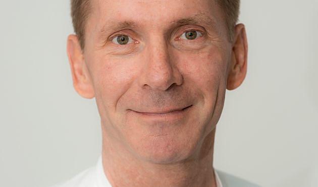 Hans Eiskjær er professor og overlæge på Hjertemedicinsk Afdeling på Aarhus Universitetshospital og hospitalets transplantationsansvarlige hjertelæge. Foto:Tonny Foghmar