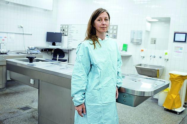 Overlæge Christina Jacobsen er den retsmediciner, der fik til opgave at rede de medicinske tråde ud i den såkaldte ubådssag. © clausboesen.dk