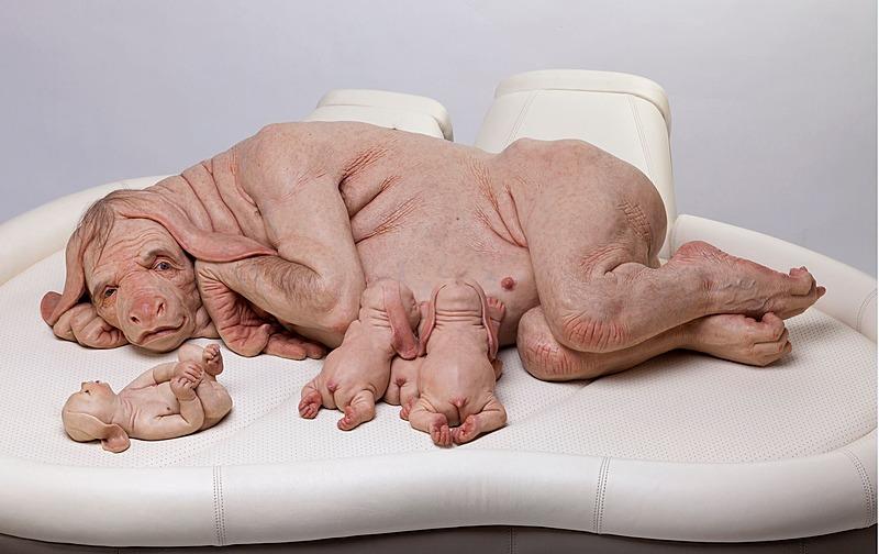 Patricia Piccinini, The Young Family, 2002. Fotograf: Graham Baring. Courtesy kunstneren