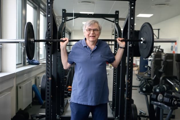 Forsøgsdeltager i gang med sin træning under neoadjuverende behandling før operation for kræft i spiserøret, som del af forsøget PREoperative Study of Exercise Training (PRESET) på Rigshospitalet (clinicaltrial.gov identifier NCT03490565).
