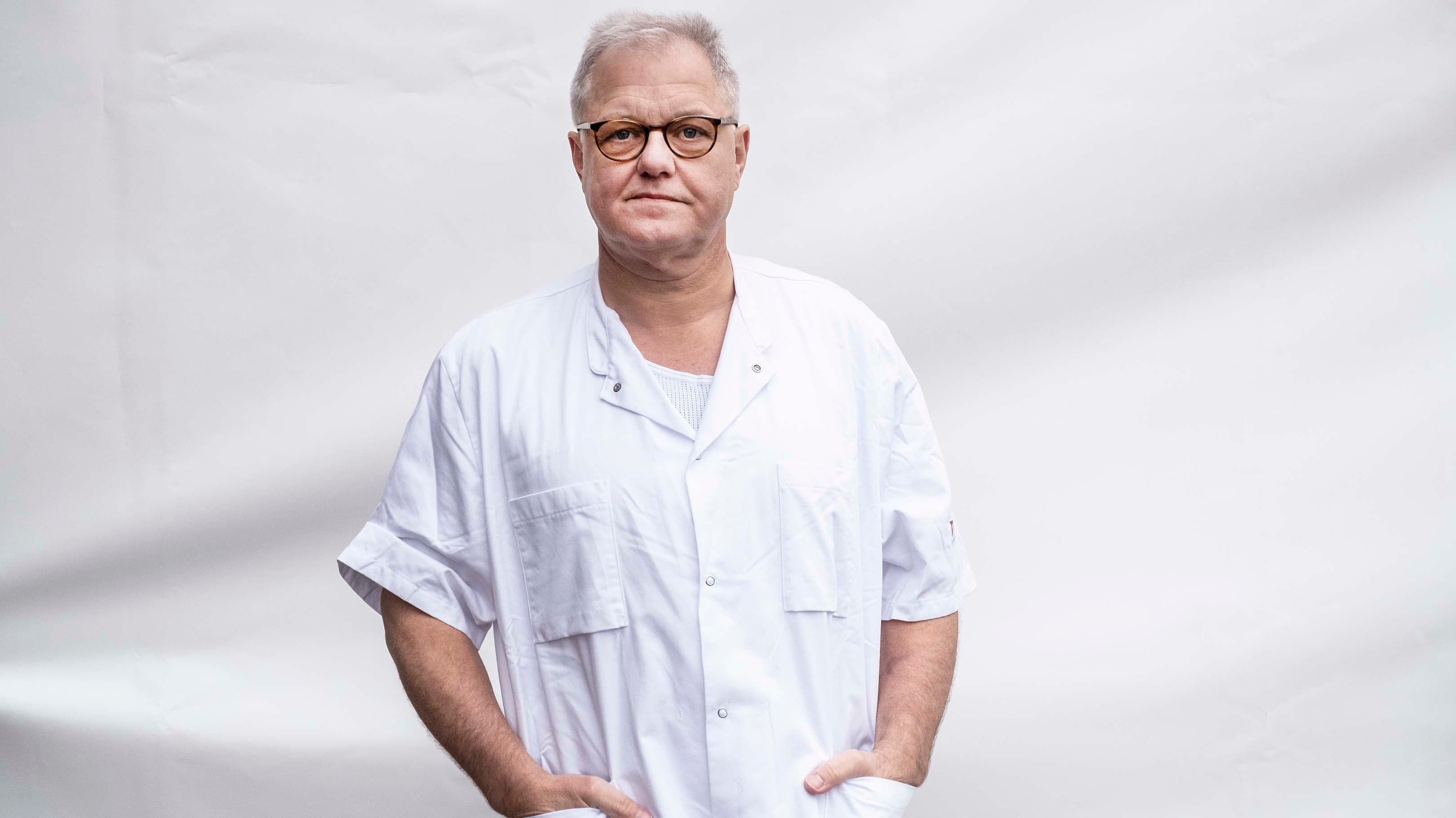 Lars Østergaard er overlæge på Afdeling for infektionssygdomme på AUH i Aarhus. Foto: Helle Arensbak/Ritzau Scanpix