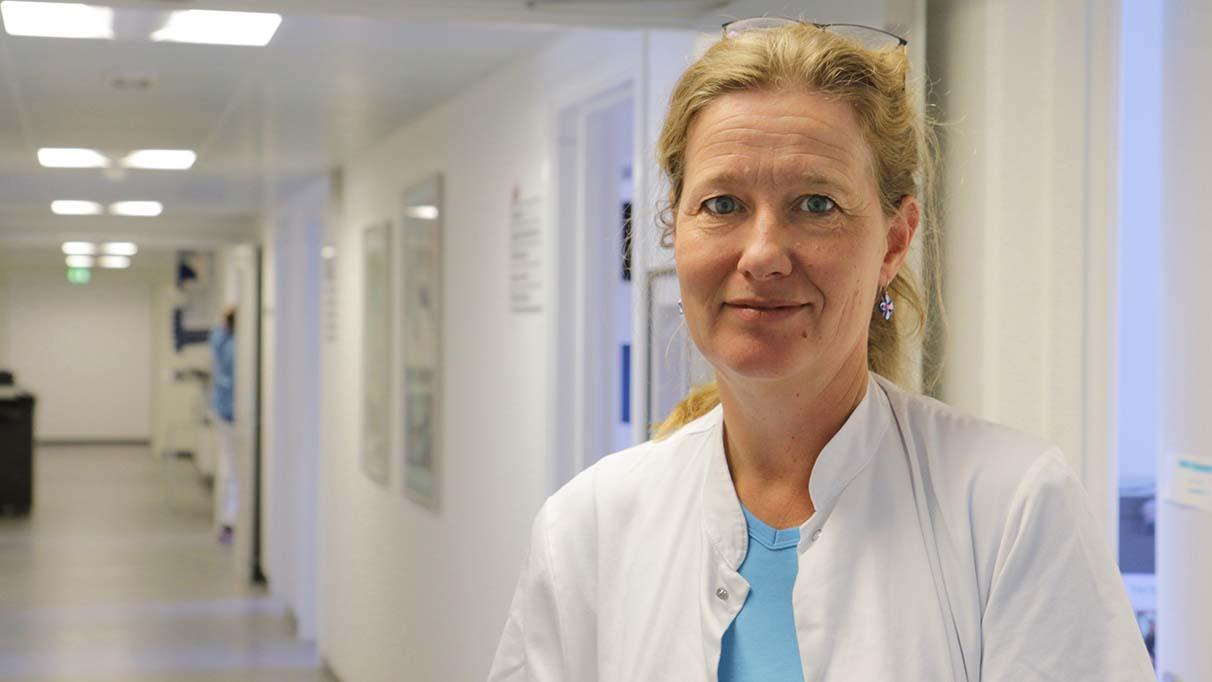 Anne Øvrehus, ledende overlæge på Infektionsmedicinsk Afdeling på Odense Universitetshospital. Foto: Odense Universitetshospital