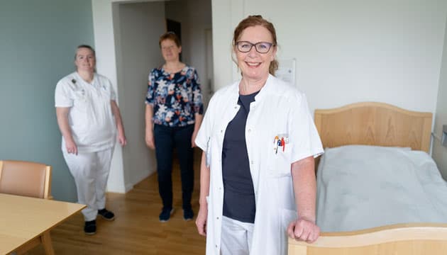 Sygeplejerske Lone Volsgaard,  koordinator Anne Marie Dahlgaard og endokrinolog Jenna Rosenqvist Ibsen. Foto: Lars Horn / Baghuset 