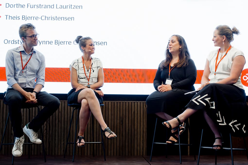 Theis Bjerre-Christensen , Nadja Lindberg Bonne, Elif Bayram Orbe og Dorthe Furstrand Lauritzen, en del af holdet bag Spørg en læge om coronavirus. Foto: Claus Boesen. 
