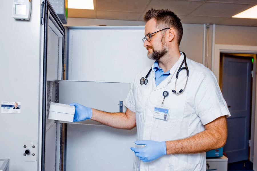 Paul Axelsson bor på Nordfyn, er i hoveduddannelse i gynækologi og obstetrik i Kolding og forsker på Nordsjællands Hospital. Foto: Claus Boesen 