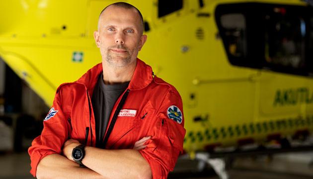 Lasse Høgh Andersen på vagt. Han har oftest vagt på basen ved Billund, men den dag, han blev fotograferet og videofilmet, var han på vagt på basen ved Ringsted. Foto: Claus Bech.