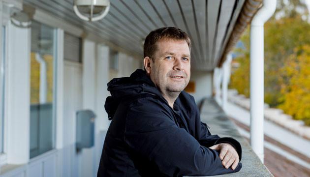 Thomas Søgaard flyttede sidste efterår praksis fra Region Sjælland til Region Hovedstaden, blandt andet fordi han gang på gang havde oplevet at få afvist hjælp til sine patienter i Region Sjælland. Foto: Claus Boesen