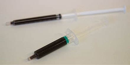 Cannabidiololie i sprøjte til oral administration (rekonstrueret). (Fotograf: Allan Schrøder)..