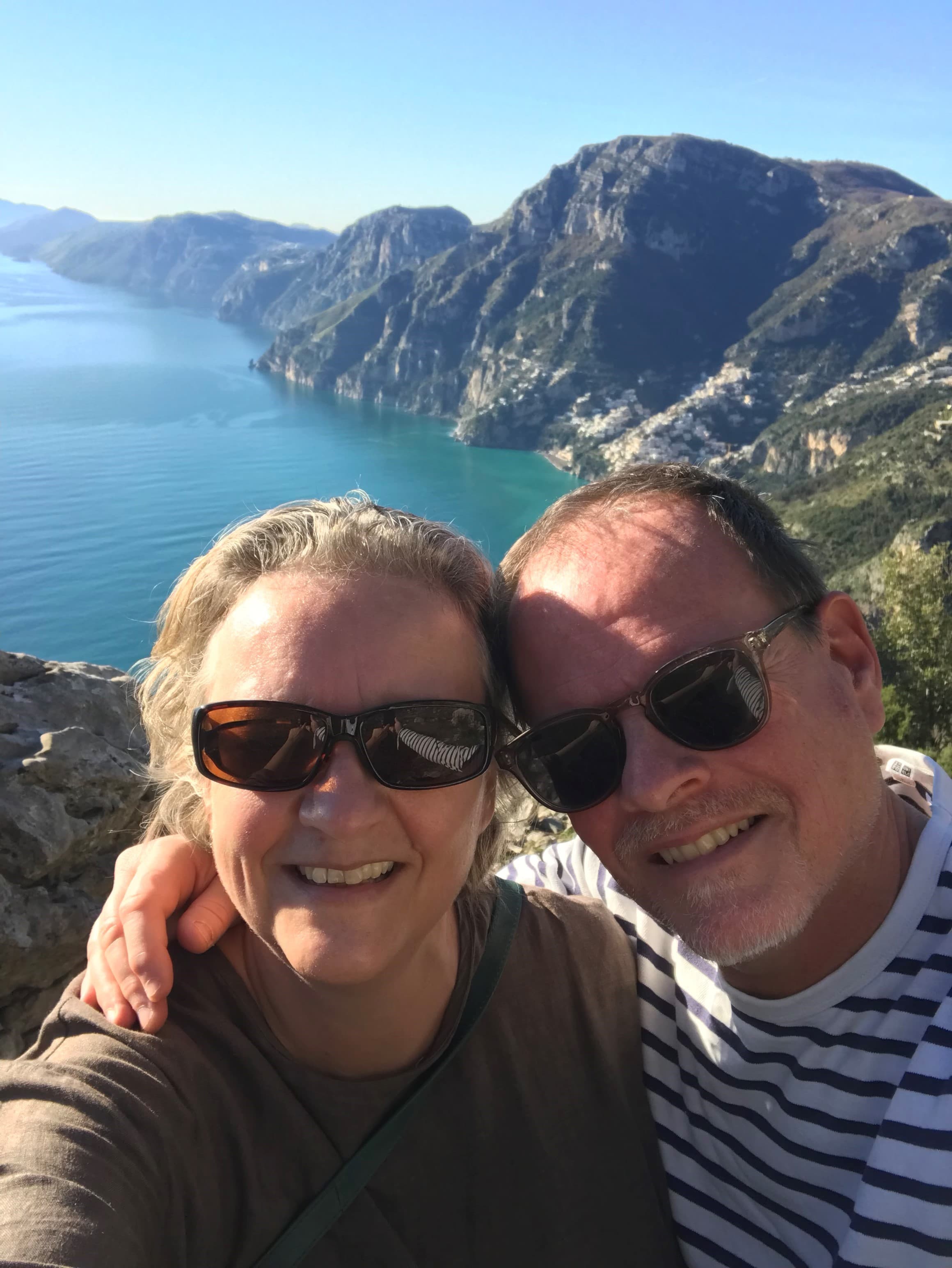 Christian Graugaard har siddet ved roret i to perioder af seks års varighed. Nu skal han ud at vandre uden en stressende deadline i baghovedet. Gerne med sin børnelægekone. Og hellere end gerne i Italiens bjerge som her på den sidste dag af 2021 (privatfoto).