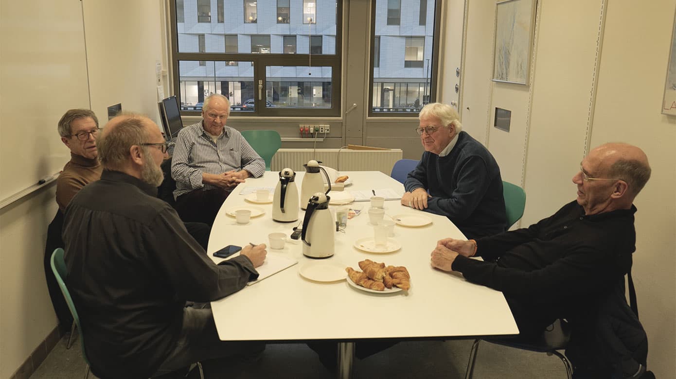 Interview med Niels Erik Skækkebæk, professor på Afdelingen for Vækst og Reproduktion, Rigshospitalet, Henrik Kehlet, professor i perioperativ behandling, Rigshospitalet, Jens Rehfeld, professor og overlæge i klinisk biokemi, Rigshospitale og Niels Høiby, professor i klinisk mikrobiologi og overlæge, Rigshospitalet. Foto: Claus Boesen.