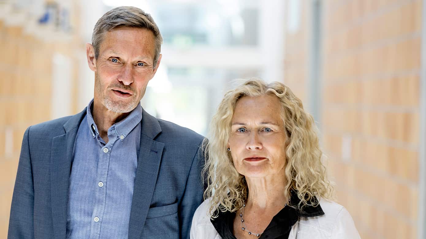 Både Anette Sørensen, chefkonsulent i HR, Uddannelse og Forskning, og Henrik Stig Jørgensen, vicedirektør på NSR, tiltrådte i 2019, hvor de mødte et hospital, der var voldsomt udfordret på arbejdsmiljø, læringsmiljø og rekruttering. Foto: Nils Lund Pedersen