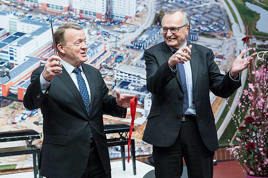 Bent Hansen i Februar i år sammen med statsminister Lars Løkke Rasmussen (V) ved indvielsen af det nye hospitalsbyggeri i Skejby. Foto: Scanpix