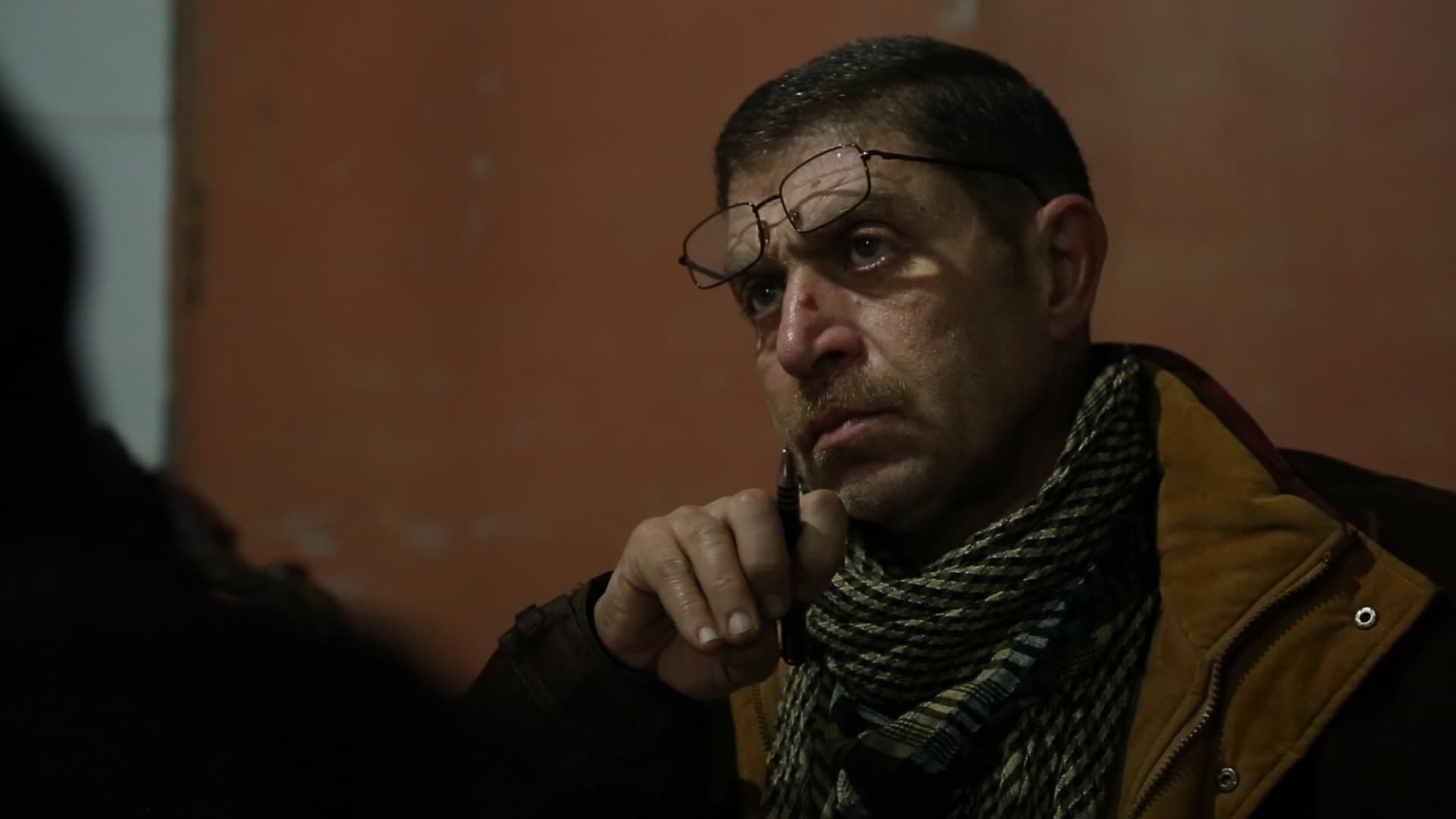 Salim Namour i en scene fra filmen om undergrundshospitalet. Foto: National Geographic