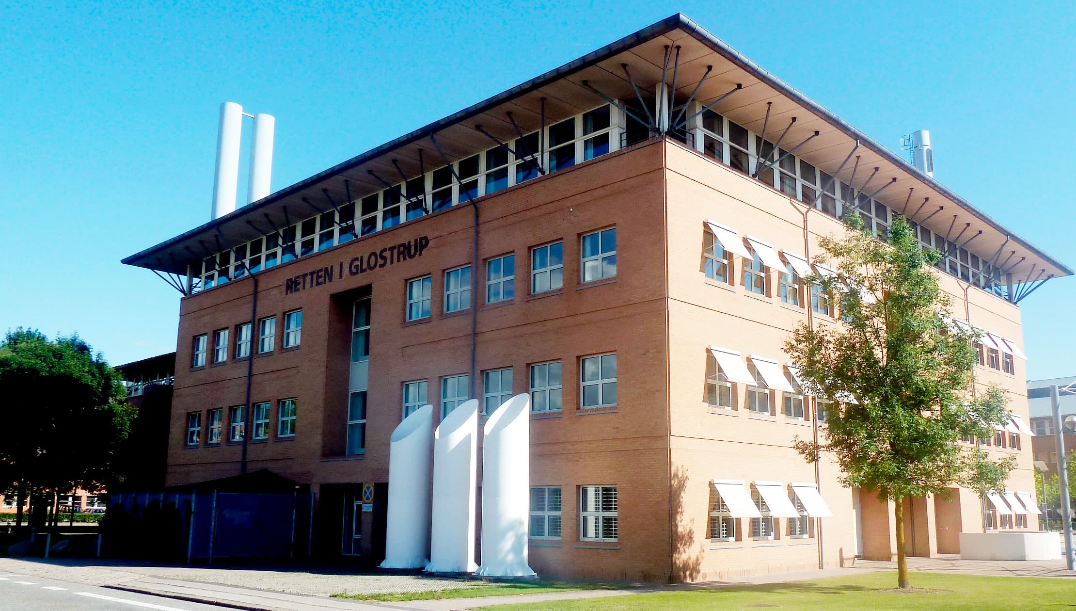 Foto: "Retten i Glostrup" af Leif Jørgensen via Wikimedia jf. Creative Commons BY-SA.