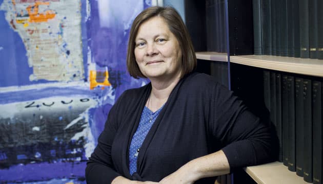 »Vi har fået en anden gejst og står fastere på, at det er os, der er de faglige garanter og kan gøre en stor forskel i sundhedsvæsenet. Vi er blevet bedre til at være med til at forme fremtiden i det danske sundhedsvæsen i stedet for bare at være reaktive«, siger Lisbeth Lintz. Foto: Claus Boesen