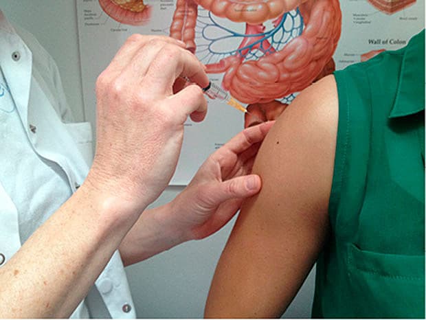 Patienter, der har inflammatorisk tarmsygdom og er i behandling med tumornekrosefaktorhæmmere, er i øget risiko for at få infektionssygdomme.