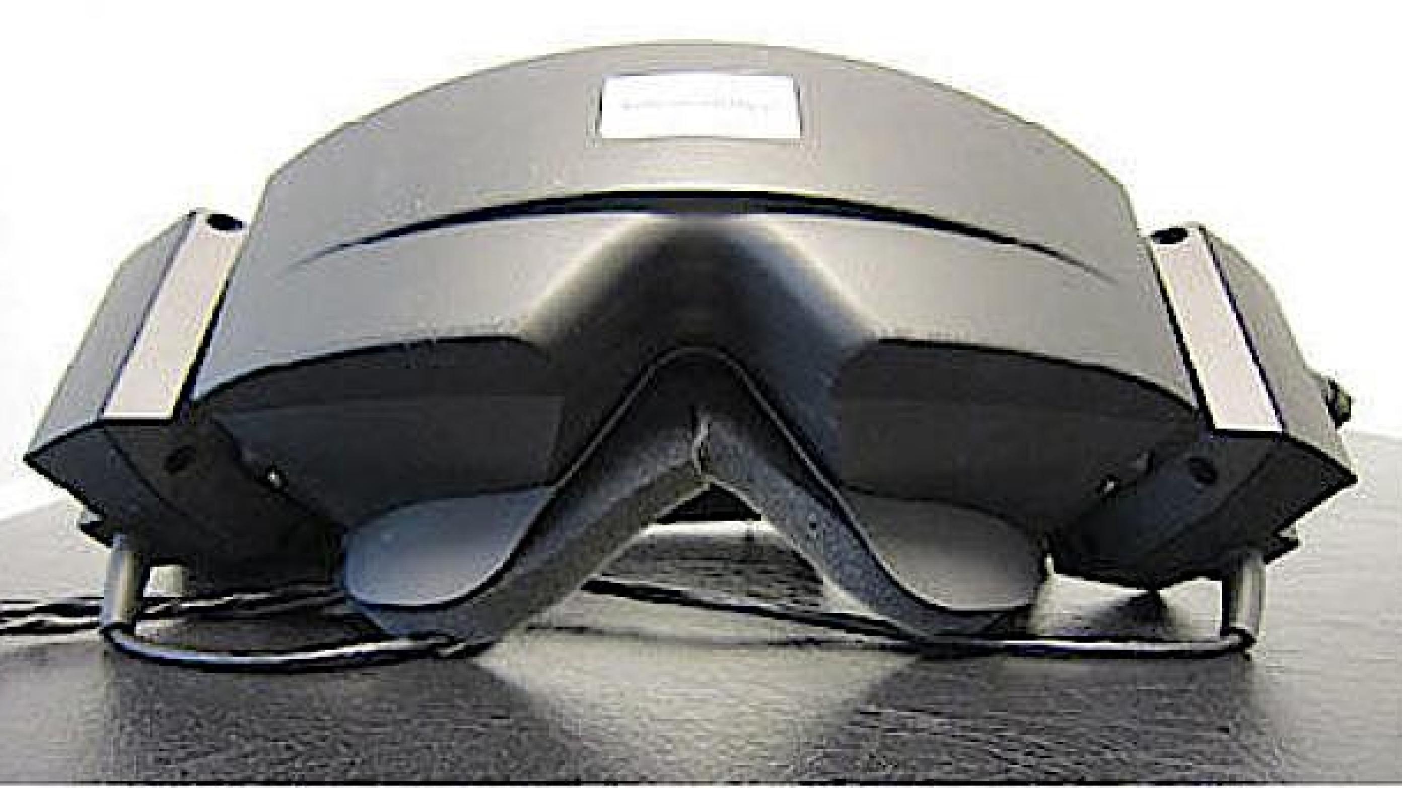 Video-nystagmografibrillen måler nystagmus gennem et infrarødkamera.