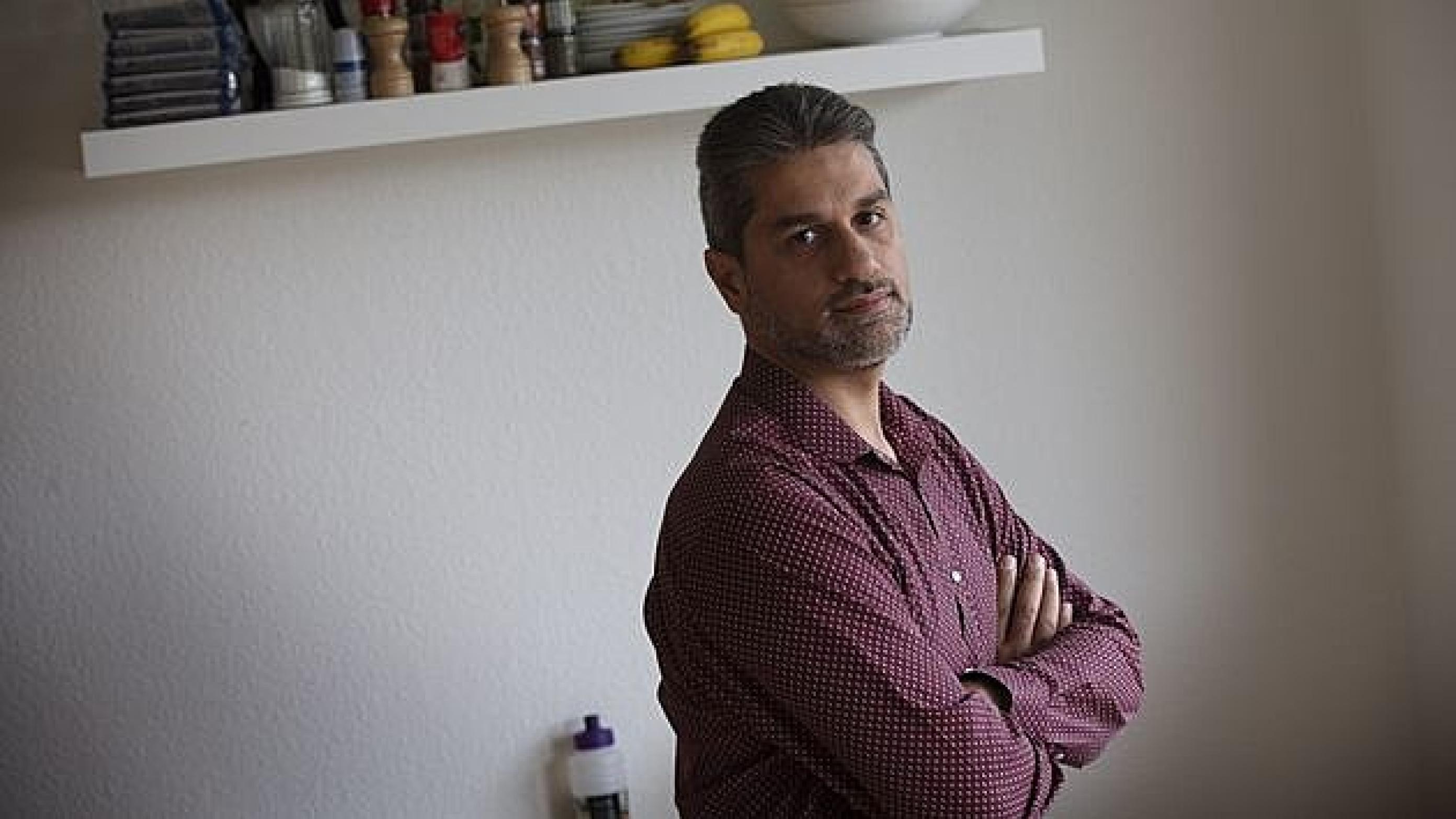Fadi Alghazali er uddannet læge i Syrien. Nu er han flygtet fra landet med sin familie og prøver ihærdigt at få autorisation som læge i Danmark. Foto: Klaus Holsting