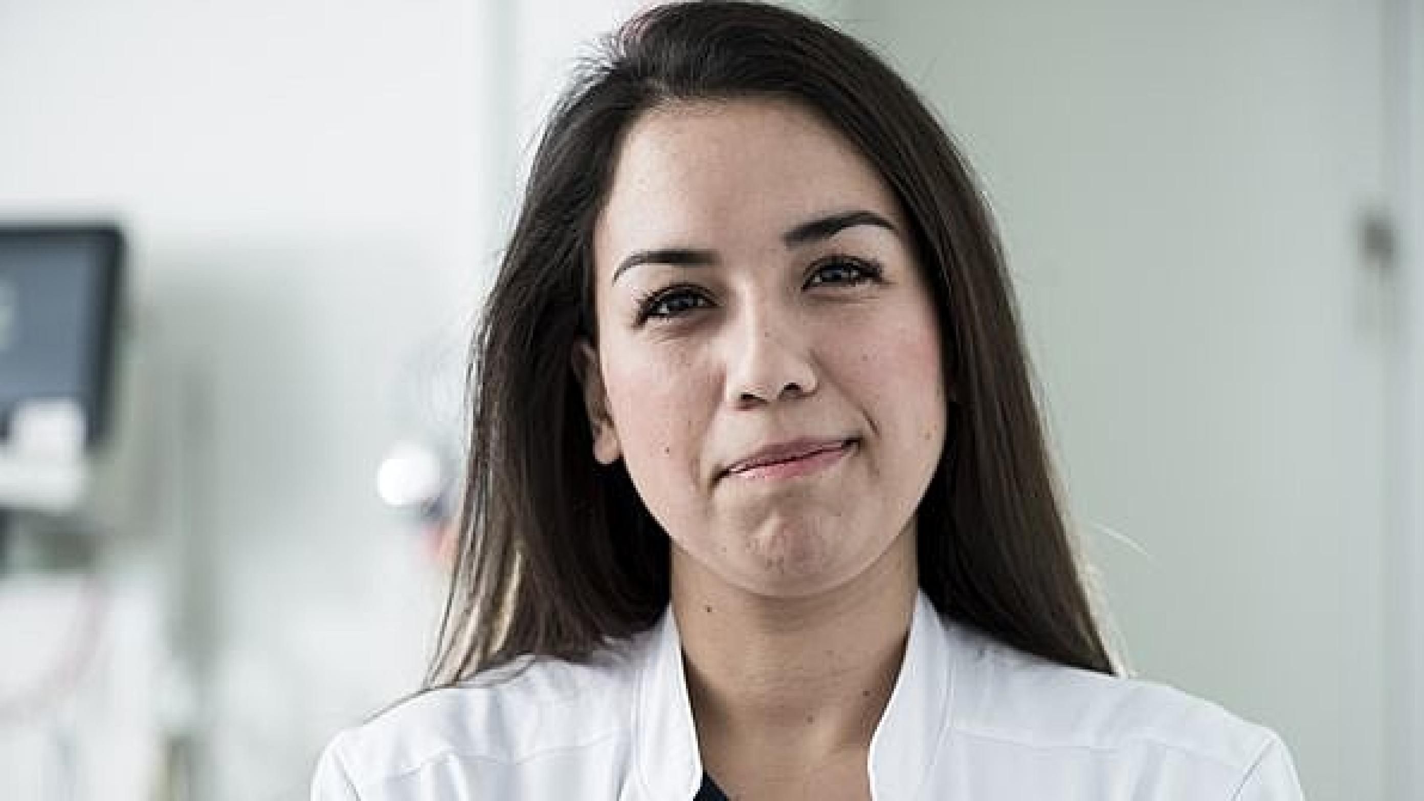 Sükriye Corap, er til daglig læge på ortopædkirurgisk Afdeling, Esbjerg Sygehus. Hun er medstifter af en sundhedsgruppe under dansk-tyrkisk forening. Foto:  Palle Peter Skov