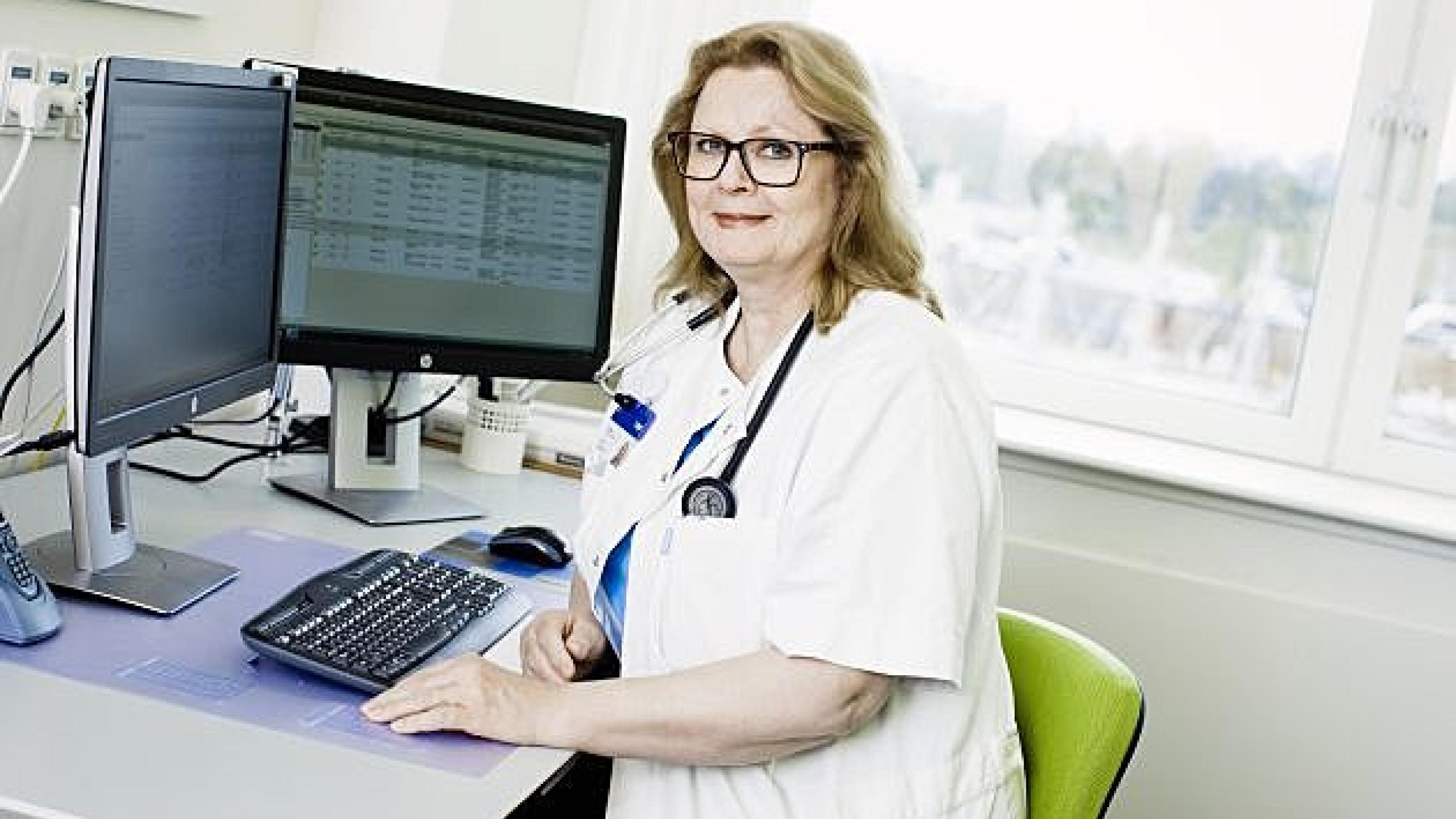 Merete Vaage-Nilsen er overlæge på Hjertemedicinsk Afdeling og formand for Overlægerådet på Herlev Hospital. Og efter et år med sundhedsplatformen er hun stadig kritisk. Foto: Claus Boesen