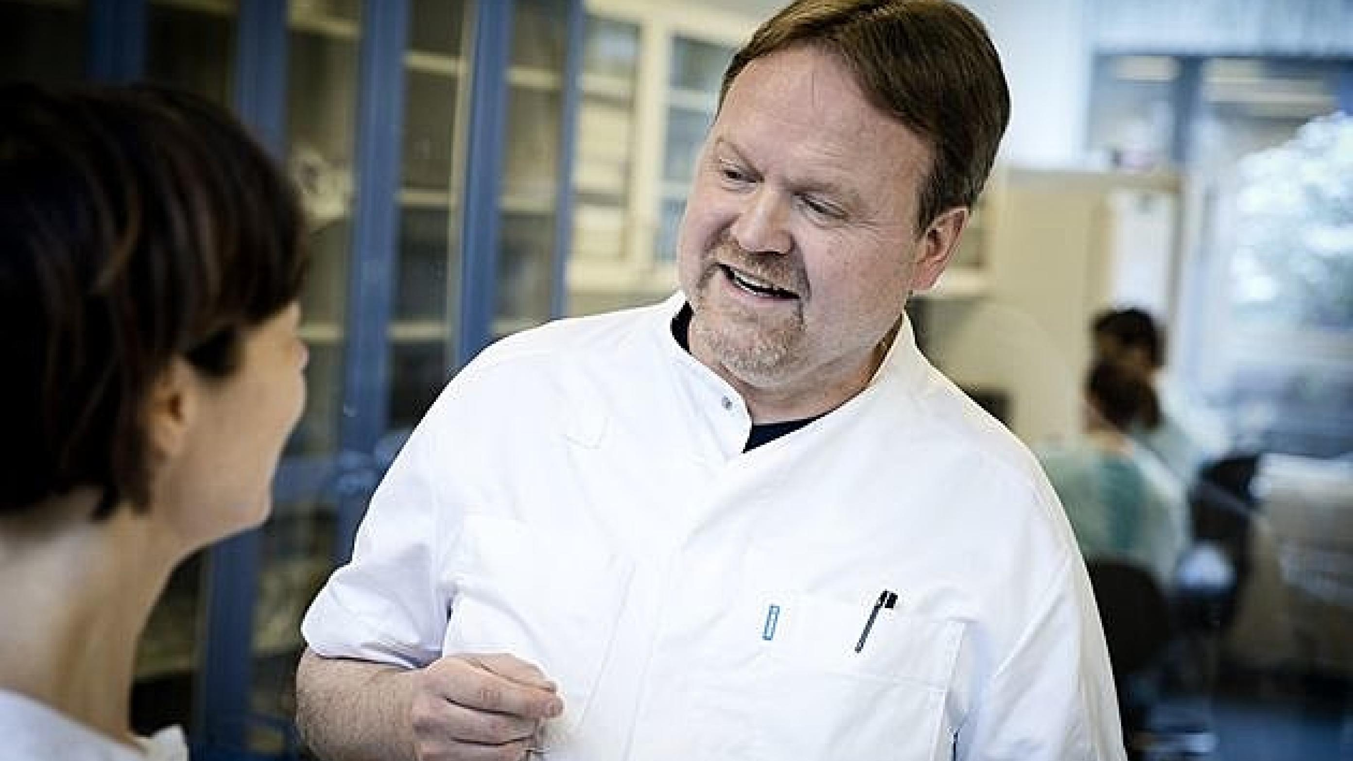 Professor i virologi og immunologi Jens Bukh fik i 2015 Novo Nordisk Prisen for sin banebrydende forskning i hepatitis C. Foto: Novo Nordisk Fonden.
